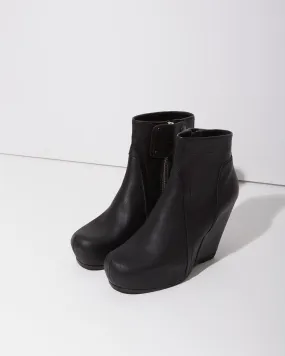 Classic Wedge